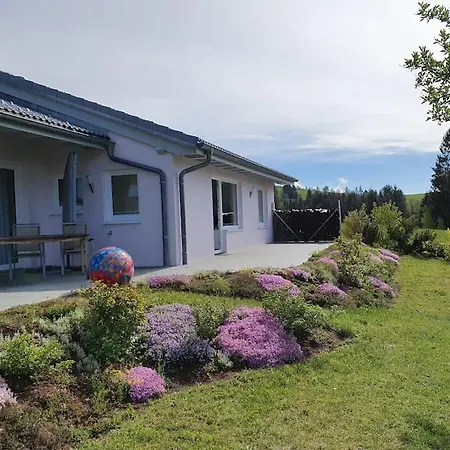 Mit Lichtem 85m² *